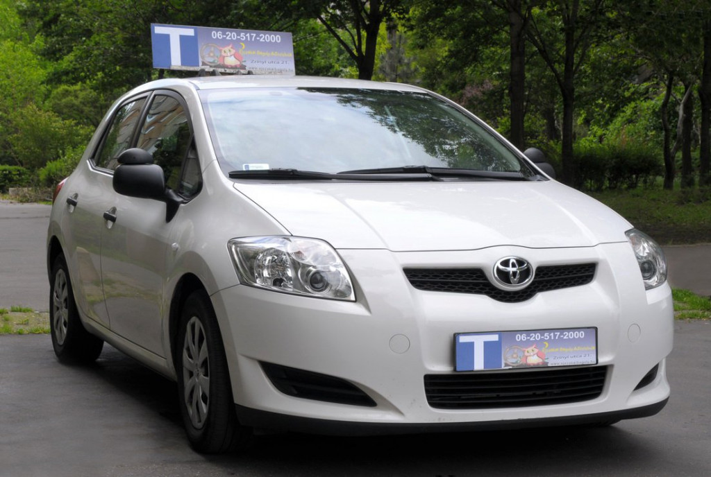 Kispesti autósiskolánkban személyreszabott oktatás mellett, rugalmas fizetési feltételekkel szerezheted meg jogosítványodat! Újrakezdőknek is. Éjjel-Nappal